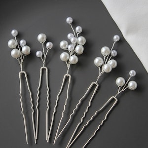 Pearl Hair Pins, Set of Gold Hair Pins, Minimalist Hair Clips, Pearl Hair Piece, Bridal Hair Clip, Wedding Hair Pins, Bridesmaids Hair Pins