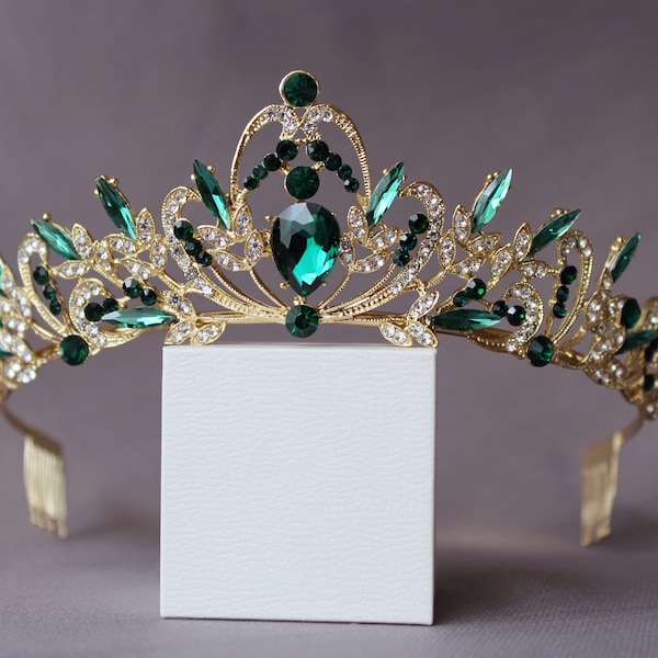 Green tiara, Emerald tiara, Gold tiara, Floral tiara, Green quinceanera tiara, Green bridal tiara, Tiara for child, Flower girl headband
