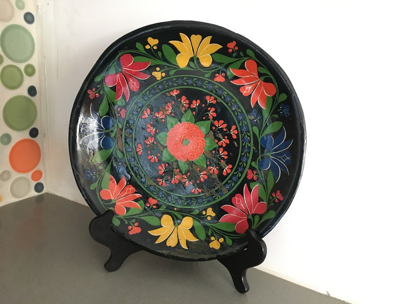 Medium Round Batea-Style Wood Dough Bowl with Bright Flowers.