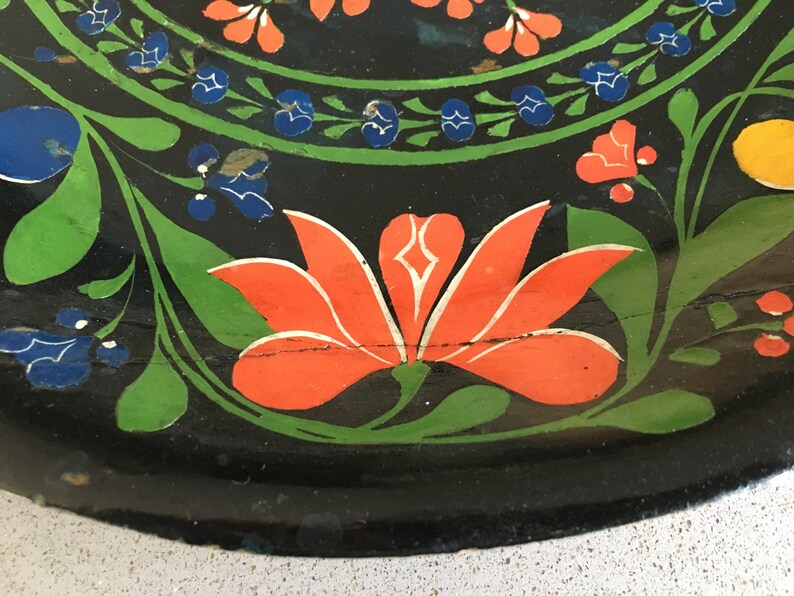 Medium Round Batea-Style Wood Dough Bowl with Bright Flowers.