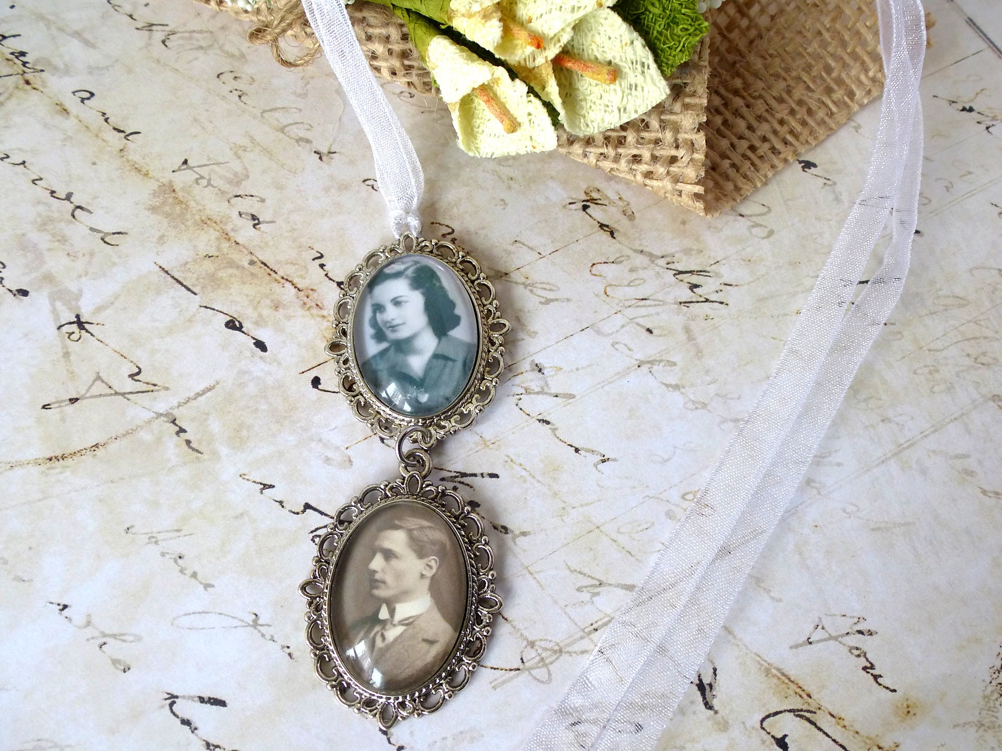 Médaillon Personnalisé - Bijou pour Bouquet de Mariée - Souvenir Proche avec Photo ou Texte - Hommage Defunt