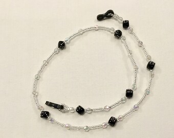 Dice spectacle chain