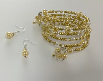 Beautiful Gold Coloured Memory Bracelet