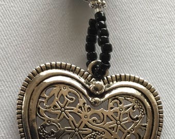 Heart pendant necklace