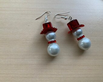Pretty Red Hat Christmas Snowmen Earrings