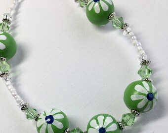 Green wood flower bead chunky necklace with earrings