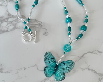 Pretty Butterfly Pendant Necklace