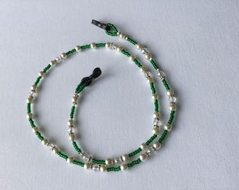 Bright green and pearl beaded glasses chain