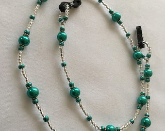 Bright green spectacle/glasses beaded chain