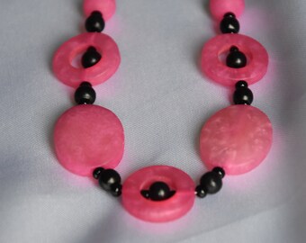 Chunky black and pink beaded necklace