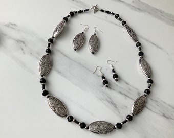 Black and Antique Silver Chunky Beaded Necklace with Earrings.