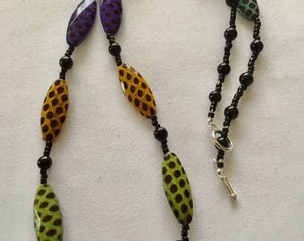 Large oval bead necklace