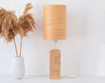 Lampe de table moderne de décoration scandinave en frêne, lampe de chevet de décoration rustique, petite lampe de table de ferme moderne