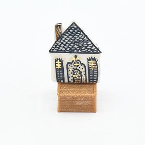 Brooch / Porcelain Brooches / Porcelain / Porcelain Jewelry / Pottery / Gold / ceramic brooch / Houses brooch ceramic