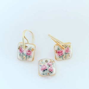 Porcelain Set / Fine White and Elegant Porcelain / Porcelain and Rose / Porcelain Jewelry / Pink Roses