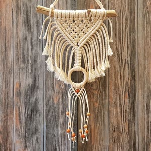 Kleine Makramee-Wandbehang Boho Kinderzimmer Wanddekoration Boho Raumdekor Geschenk für Freundin Makrame Wand Gobelin böhmisches Deko Bild 1