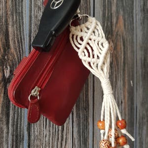 Makramee Schlüsselanhänger Boho, Anhänger mit Quaste, Taschenanhänger Boho, Autozubehör, Mini-Makramee, Boho Autoanhänger, Damen-Accessoires Bild 4