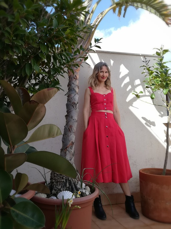 Button front midi skirt with clearance pockets