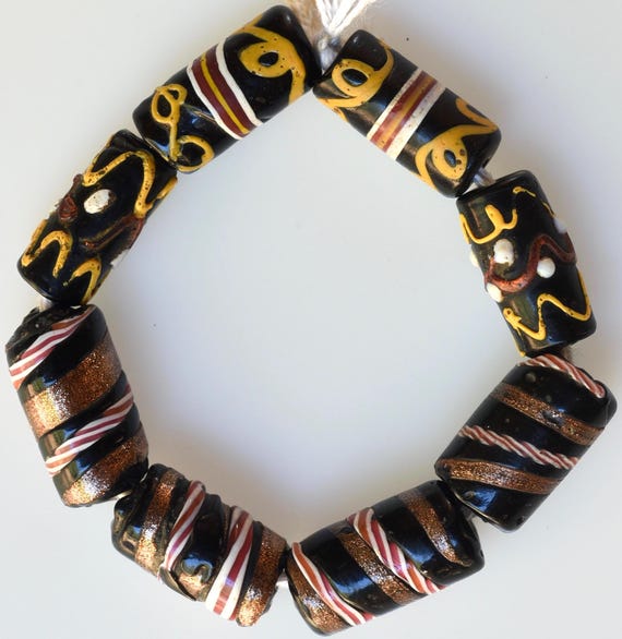 アフリカのヴィンテージビーズ 8 Mixed Antique Venetian Trade Beads - Vintage African Trade Beads
