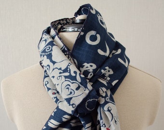 Japanese traditional pattern patchwork scarf dark blue/navy base with gray/light beige, red print, 100 % cotton, wave stitch edge