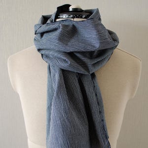 Japanese traditional fabric patchwork scarf with wave edge 100% cotton, stripe, Dark blue background, 和柄襟巻き