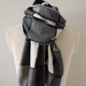 Japanese Kimono Scarf: Reversible Cotton Jacquard Patchwork with Wave Edge