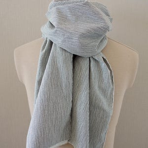 Japanese traditional fabric patchwork scarf with wave edge, 100% cotton, black stripe pattern print fabric, white/pale gray, 和柄襟巻き