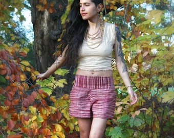 Khadi Shorts Hotpants Handloom Natürliche Baumwolle Weinrot handgewebt Ethno Boho Sommer Festival Wear