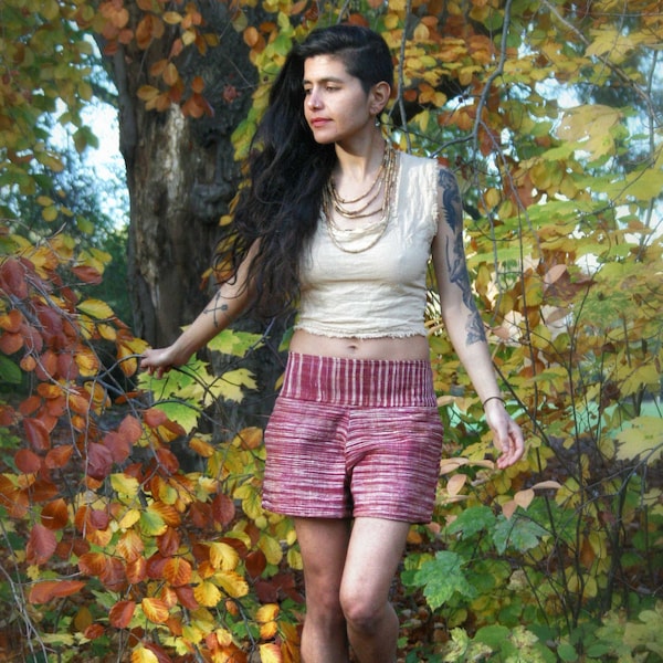 Khadi Shorts Hotpants Handgewebt Natur Baumwolle Weinrot handgewebt Ethno Boho Sommer Festival Wear