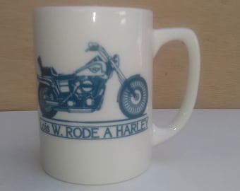 Lois W. Rode a Harley - Taza de cerámica de AA y Al-Anon