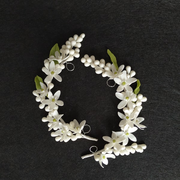 Orange blossom headdress for bride, with cold porcelain flowers and pistils, ideal for hairstyles with braid, ponytail or bun, two-piece headdress