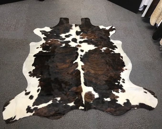 Cowhide Texas Store Inc. 210.8652720