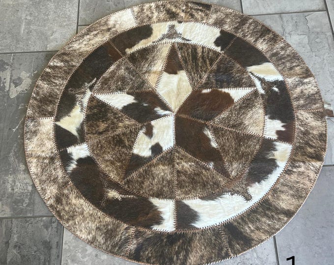 40" Round Cowhide Rug – Western Star Design with LH Initials & Stitched Edges