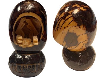 Figura de Natividad de nuez de tagua tallada a mano de Ecuador