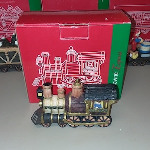 Home Towne Express Train 8pc Set JC Penny 1998 Edition Porcelain Figurine Set
