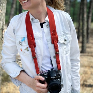personalized Leather Camera Strap DSLR Camera strap monogram photographer gift for him gift her anniversary Neck strap Camera Accessories