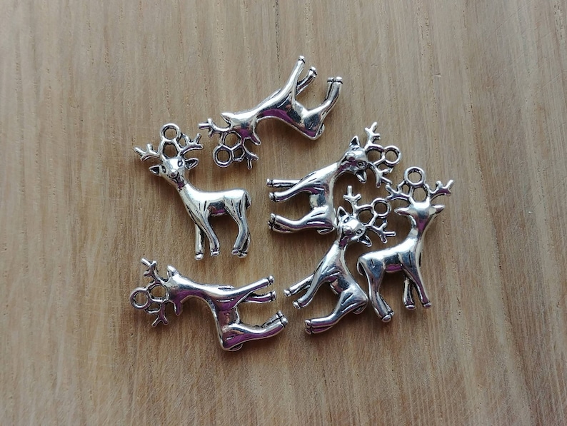 10 Pieces Antique Bronze Reindeer Charms