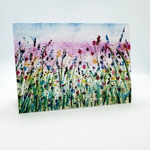Carte de voeux de jardin de fleurs sauvages pour le printemps, Pâques, la fête des mères ou un anniversaire, floral printanier coloré vaguement peint, personnalisation de 5 x 7 po