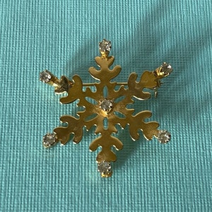 Vintage snowflake pin, snowflake brooch, rhinestone snow flake pin, gold snowflake pin, snow flake pin, snow flake pin, snow flakes, winter