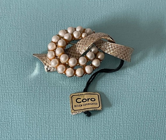 Vintage signed Coro, faux pearl brooch with orign… - image 3
