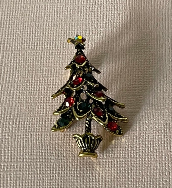 Rhinestone Christmas tree pin, green and red Chri… - image 5