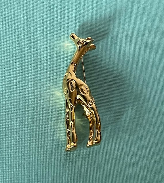 Vintage giraffe pin, signed giraffe pin, gold gira
