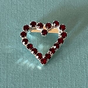 Vintage heart brooch, rhinestone heart brooch, red heart pin, heart jewelry, heart brooch vintage, Valentine&#39;s brooch, Valentine&#39;s heart