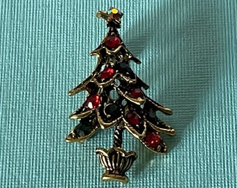 Rhinestone Christmas tree pin, green and red Christmas tree pin, Christmas pin, Christmas tree brooch, holiday pin, Christmas brooch, tree