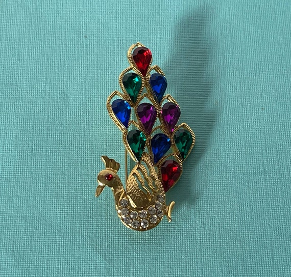 Vintage rhinestone peacock brooch, multi colored … - image 1