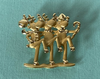 Vintage reindeer pin, reindeer brooch, gold reindeer pin, Christmas pin, holiday pin, Christmas brooch, reindeer brooch, reindeer pins