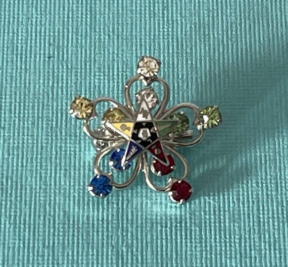 Eastern star brooch deals
