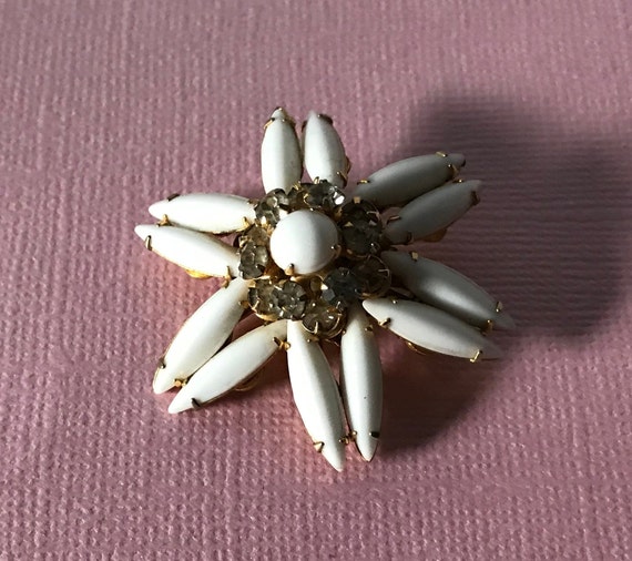 Vintage milk glass flower pin, white milk glass a… - image 9