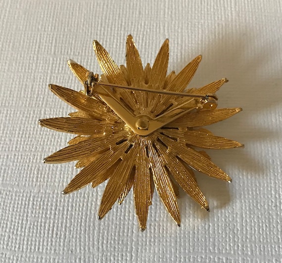 Vintage daisy brooch, daisy pin, flower power, bo… - image 5