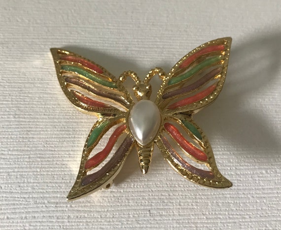 Vintage butterfly brooch, faux pearl butterfly br… - image 6